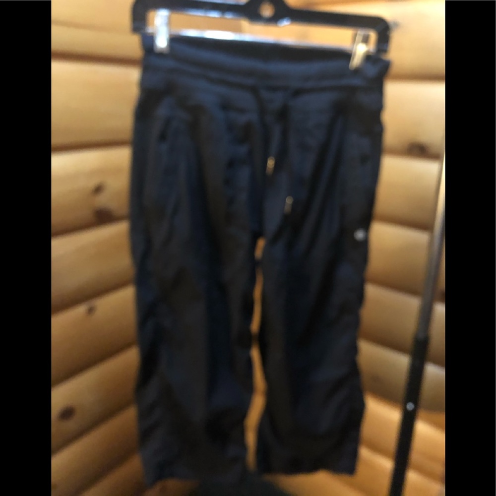 Lululemon Capri pants
